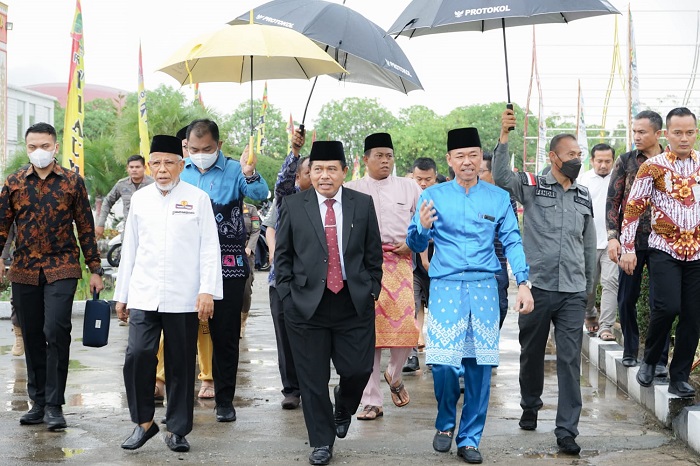 Sekjen Kemendagri Kagum Melihat Stand Bazar MTQ Riau ke-40 di Bagansiapiapi.